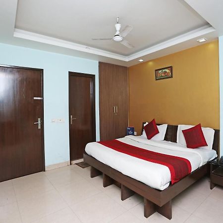 Oyo 6596 Hotel Flight Path New Delhi Exterior foto